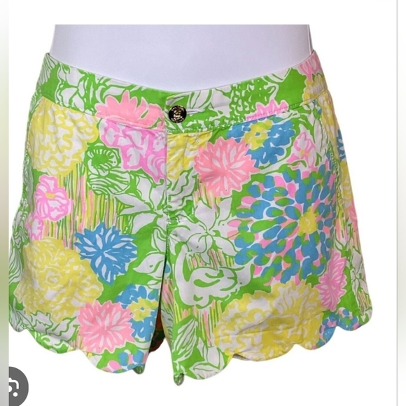 LILLY PULITZER Hibiscus Stroll Buttercup Shorts Size 0 - Picture 2 of 8